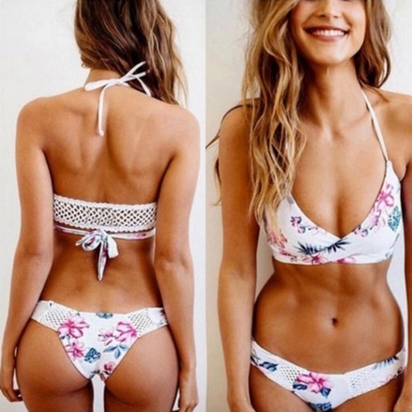 mimiz boutique Other - NWOT Blue, White & Pink Sexy Floral Crochet Bikini